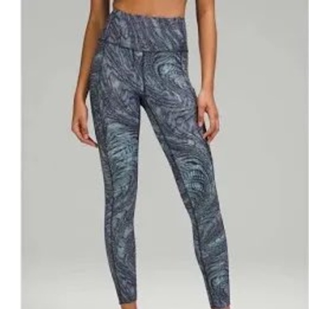 Lululemon Fast and Free Tight 25" Dimensional Icing Blue Multi Size 6